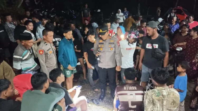 Polres Bone Berhasil Evakuasi Puluhan Warga yang Terdampak Banjir