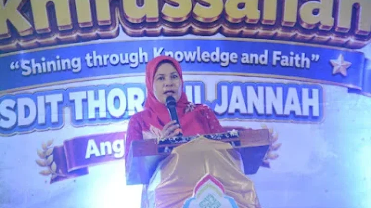 Asisten Administrasi Umum Ajak Lulusan SDIT Jadi Generasi Berkarakter