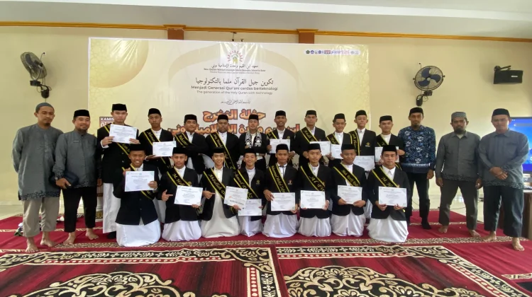 Pesantren Ibnu Qayyim Bone Cetak Generasi Qurani Berteknologi