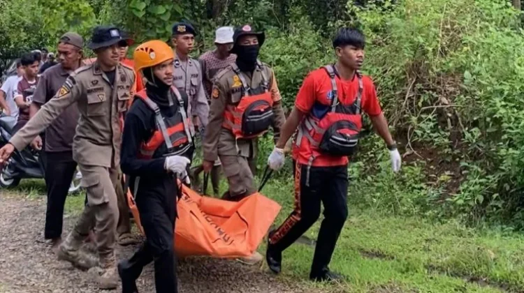 Lansia Terseret Arus Sungai Kajuara Ditemukan Meninggal