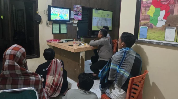 Polres Soppeng Nobar Piala Dunia Pererat Silaturahmi