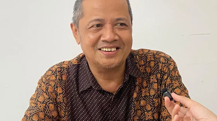 Perlahan Menepi dan Terasing, Bahasa Bugis Menjemput Senjanya