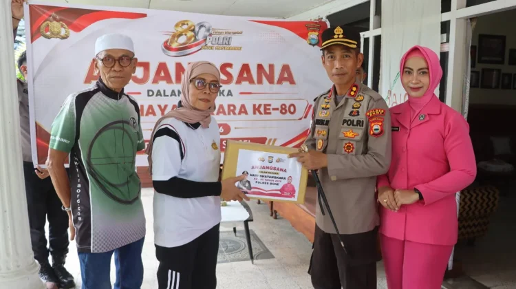 Polres Bone Berbagi dengan Purnawirawan dan Anak Panti, Sambut HUT Bhayangkara