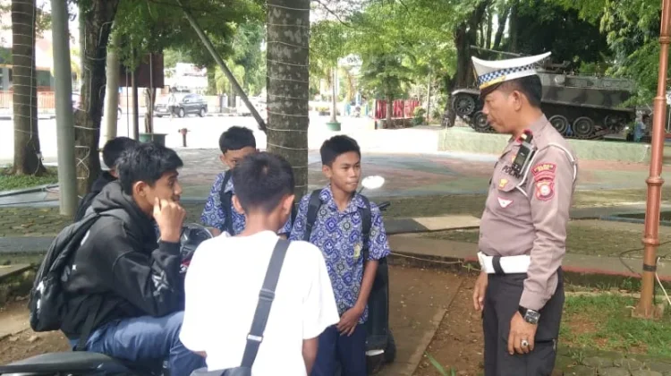 Polantas Bone Edukasi Pelajar Jadi Pelopor Keselamatan