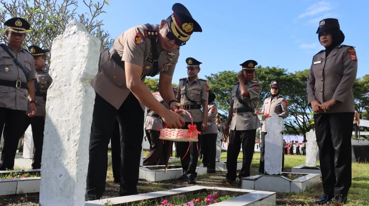 Kapolres Sinjai Pimpin Ziarah di TMP Manggottong