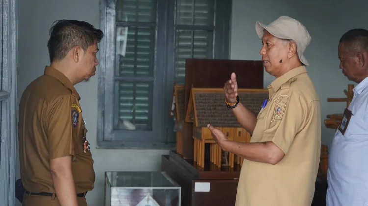 Kadisparbud Sinjai Tinjau Benteng Balangnipa, Siap Lakukan Pembenahan