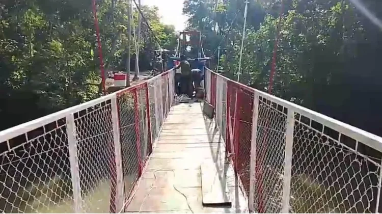 Ratusan KK Kini Nikmati Akses Jembatan Gantung Baru di  Maccope