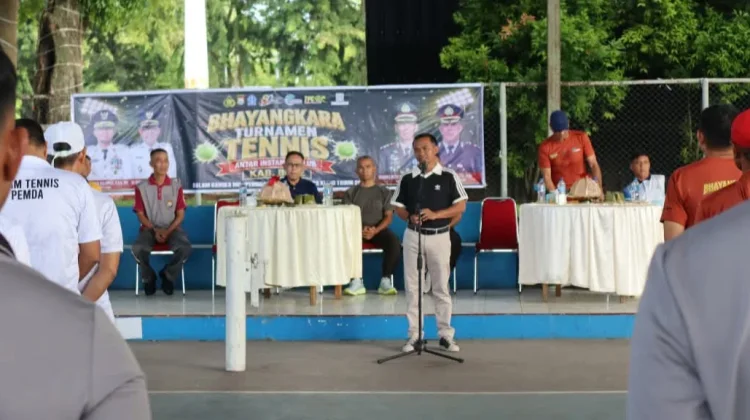 Bupati Bone Buka Turnamen Tenis Hari Bhayangkara Ke-80