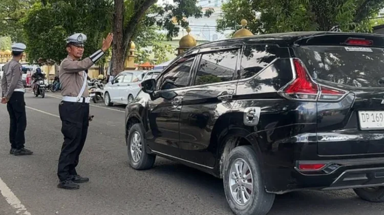 Satlantas Polres Bone Amankan Kepulangan Jamaah Haji Kabupaten Bone