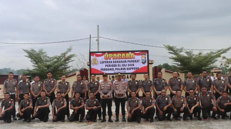 Polres Soppeng Gelar Upacara Kenaikan Pangkat 34 Personel Polri