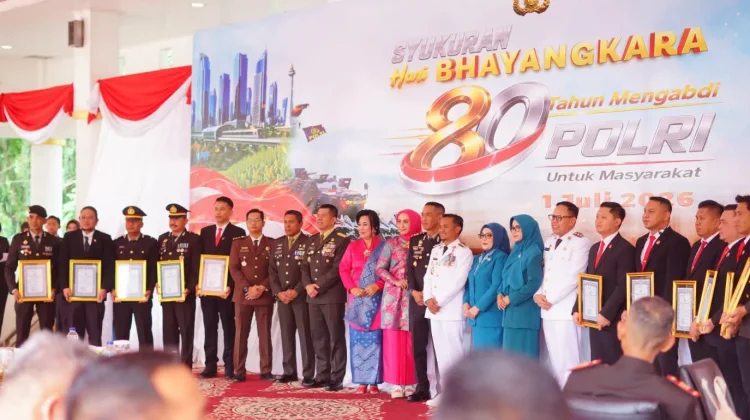 Bupati Bone Hadiri Syukuran Hari Bhayangkara ke-80 di Lapangan Merdeka