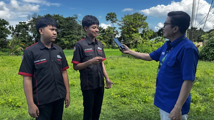 Pelajar Titip Harapan di Hari Bhayangkara