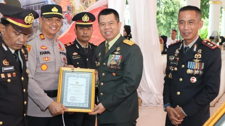 Kapolsek Bontocani Raih Penghargaan pada HUT Bhayangkara Ke-80