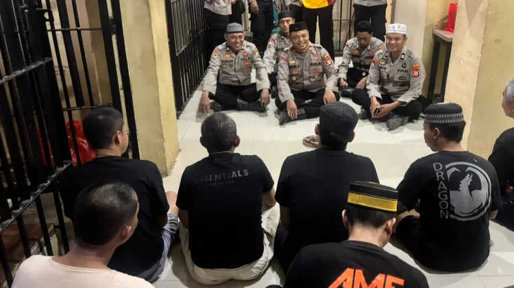 Sat Binmas Polres Soppeng Bina Mental Spiritual Tahanan