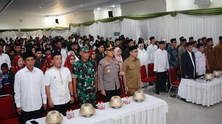 Kapolres Soppeng Hadiri Wisuda Hafizh dan Penamatan Santri