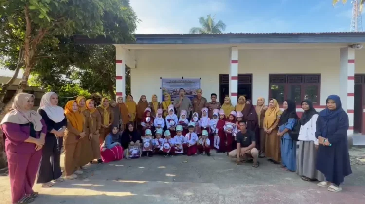 Wakil Ketua DPRD Bone Ajak Ayah Aktif Dampingi Anak Bersekolah