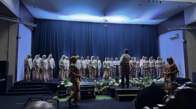 Wabup Lepas Bone Choir menuju Festival Internasional Bali