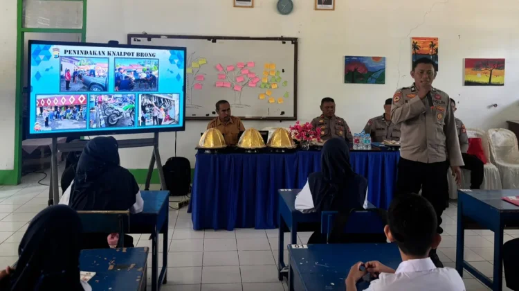 Sat Binmas Soppeng Edukasi Pelajar Cegah Narkoba dan Perundungan