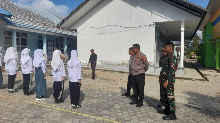 Kapolsek Marioriawa Pantau Seleksi Paskibraka dan Program MBG Sekolah