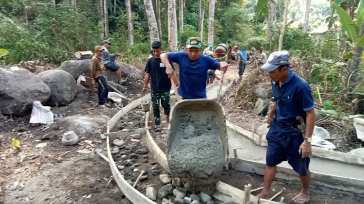Satgas TMMD Bone Lanjutkan Pembangunan Rabat Beton Desa Pattuku