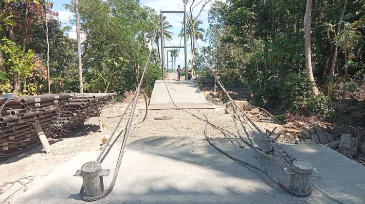 Pembangunan Jembatan Gantung TMMD di Desa Tadang Palie Hampir Rampung