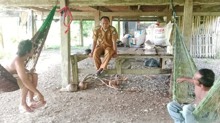 Lurah Macope Bangun Kedekatan Lewat Aksi Nyata