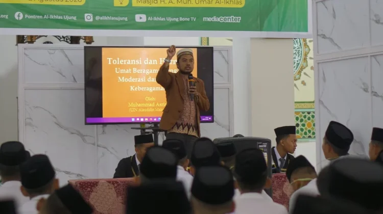 MATA SANTRI Cetak Generasi Moderat Cerdas Cerah Mencerahkan