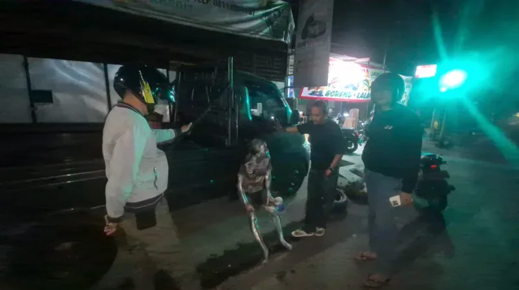 Pemkab Pinrang Tertibkan Manusia Silver dan Badut Jalanan