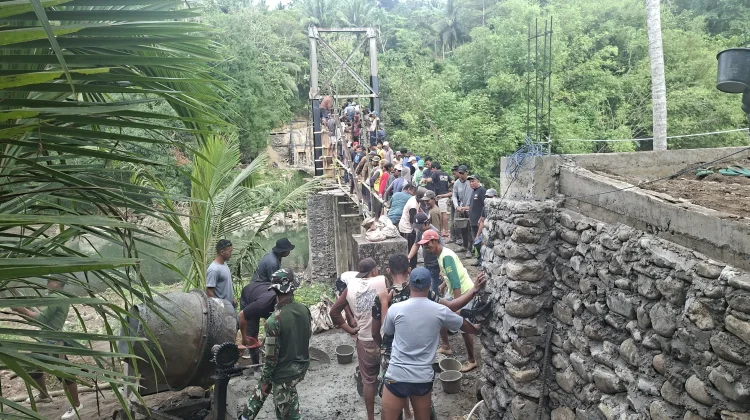 Koramil Marioriwawo Genjot Pembangunan Jembatan Garuda Merah Putih