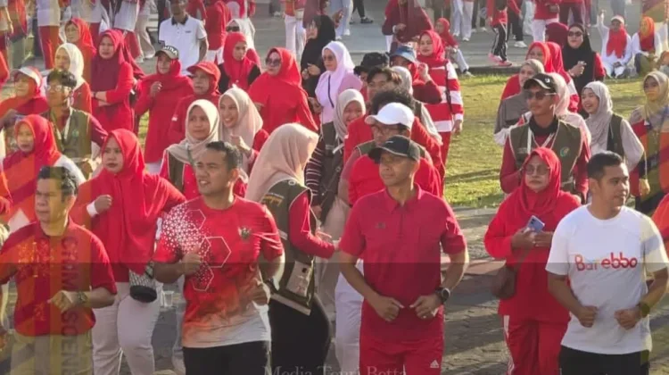 Danyon C Pelopor Semarakkan HUT RI Bersama Masyarakat Bone