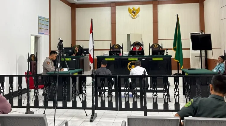 Penyidik Tipiring Polres Soppeng Hadiri Sidang Penganiayaan, Bacakan Dakwaan