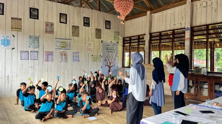 Relawan Muda Bangkitkan Semangat Belajar Anak Pelosok Bone