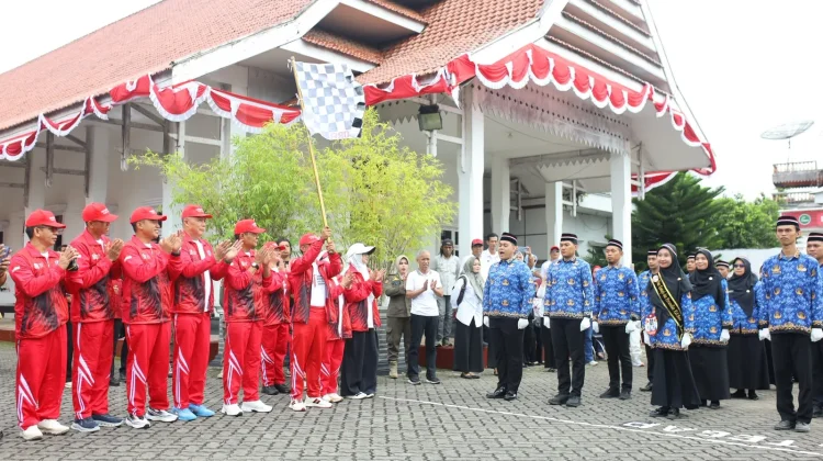 Gerak Jalan Indah HUT ke-81 RI, Libatkan OPD dan Camat di Bone