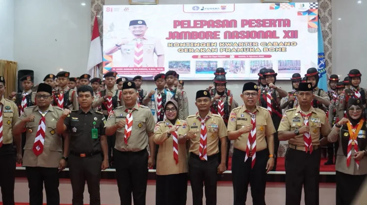 Bupati Bone Berangkatkan 38 Pramuka Kwarcab Bone, Ikuti Jambore Nasional XII