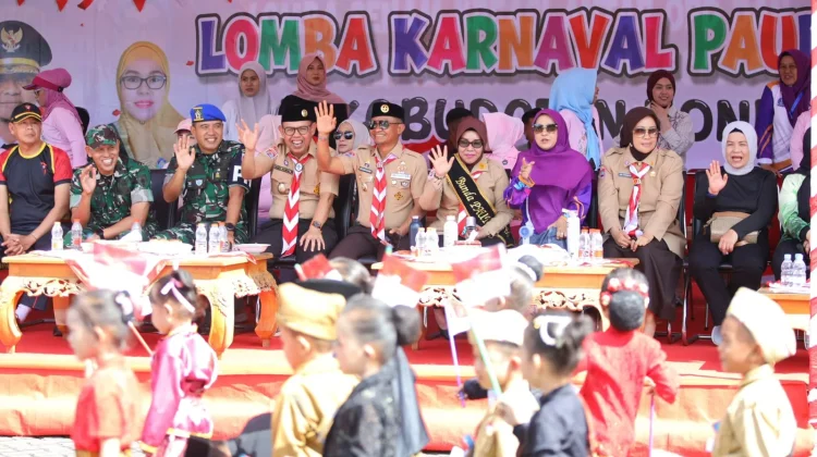 Ribuan Anak PAUD Meriahkan Karnaval Kemerdekaan HUT ke-81 RI di Bone
