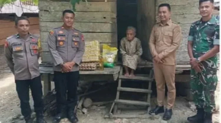 HUT RI ke-81, Polsek Palakka Berbagi Bantuan Pangan
