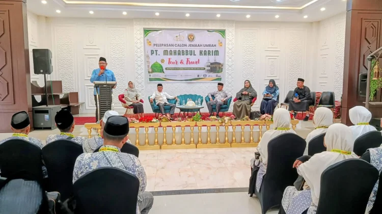 Sebanyak 45 Jemaah Umrah KBIHU Mahabbul Karim Dilepas Kemenag Bone