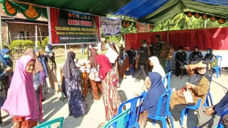 Layanan Kesehatan Gratis Diberikan TNI pada Penutupan TMMD Bone