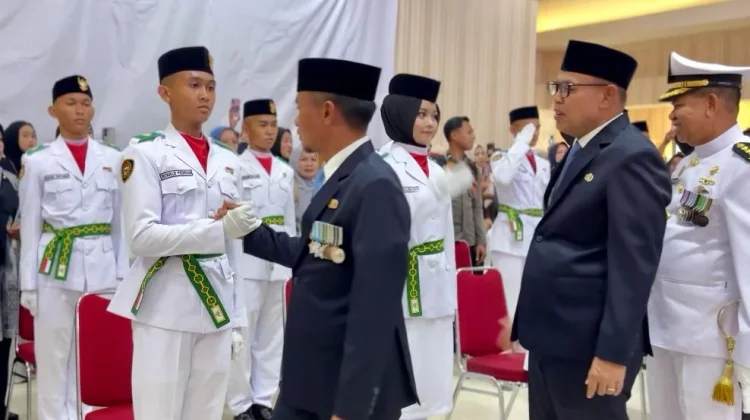 Bupati Bone Titip Pesan Kepada 70 Paskibraka: Jaga Merah Putih