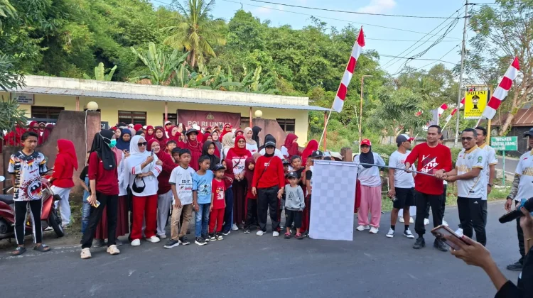 Warga Panaikang Sinjai Timur Meriahkan HUT RI dengan Jalan Santai