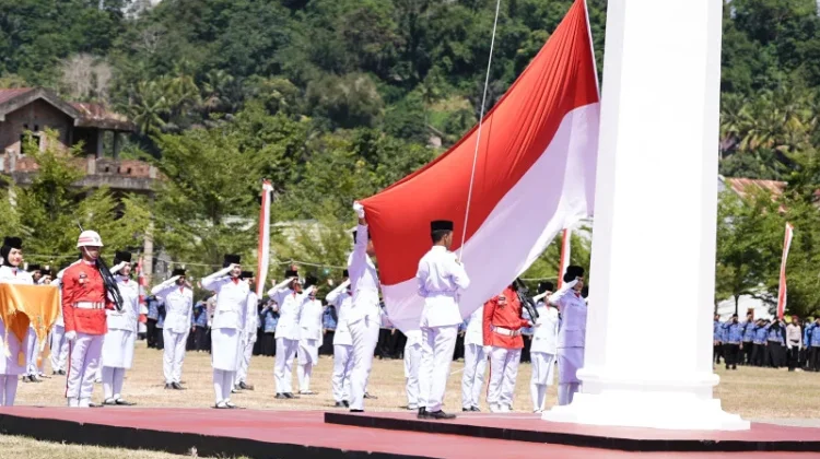 Upacara HUT ke-81 RI Berlangsung Khidmat di Alun-Alun Sinjai Bersatu
