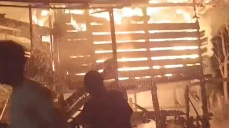 Dapur Rumah Warga Awangpone Terbakar, Kerugian Rp15 Juta