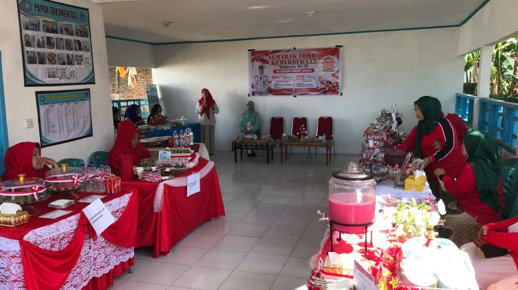 Lomba Kue Tradisional Warnai Penutupan Pesta Rakyat di Kajuara