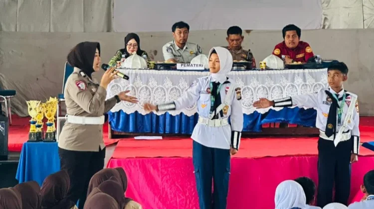 Satlantas Polres Bone Edukasi Pelajar Tertib Berlalu Lintas