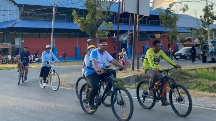 Ratusan Pesepeda Ramaikan Pedal Kemerdekaan Toko Surya Sidenreng di Sinjai