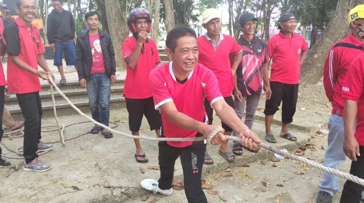 Satgas Kebersihan DLHK Sinjai Adu Seru di Lomba Semarak Kemerdekaan