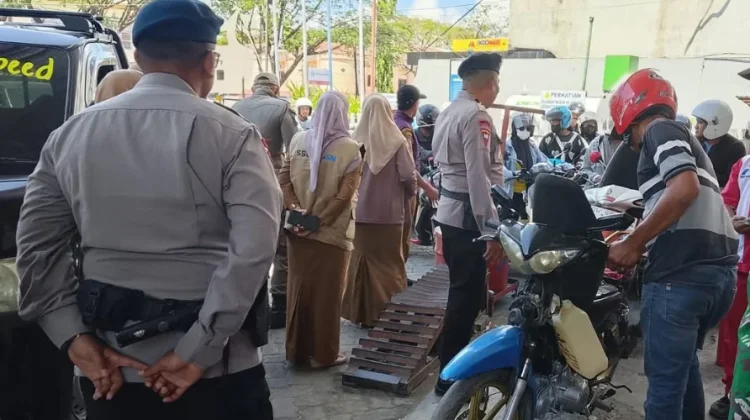 Antrean BBM Subsidi Padat, Batalyon C Pelopor Jaga SPBU