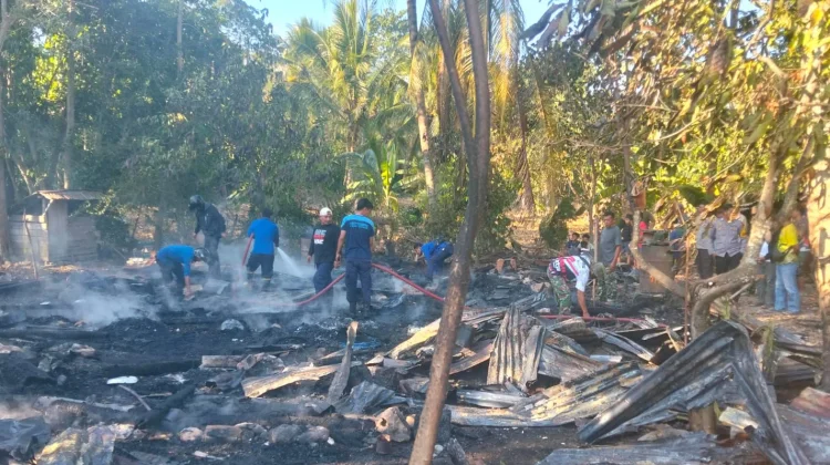 Rumah Panggung di Melle Bone Terbakar, Kerugian capai Rp70 Juta