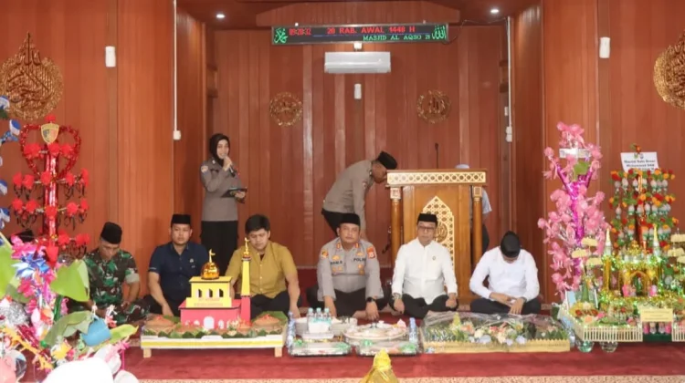 Maulid Nabi di Masjid Al-Aqso Pererat Kebersamaan Warga Soppeng