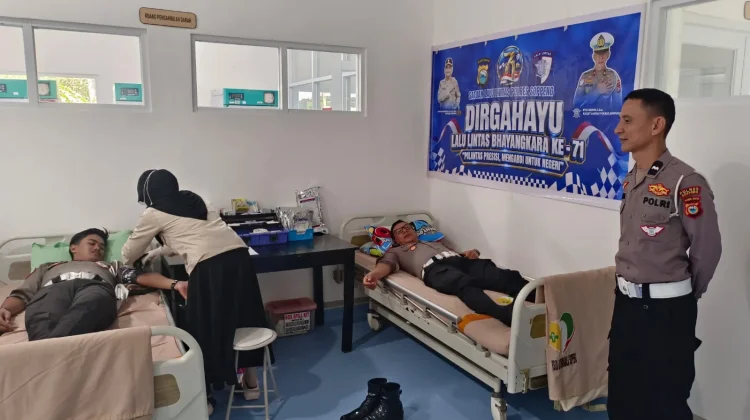HUT Bhayangkara Lalu Lintas ke-71, Satlantas Soppeng Gelar Donor Darah